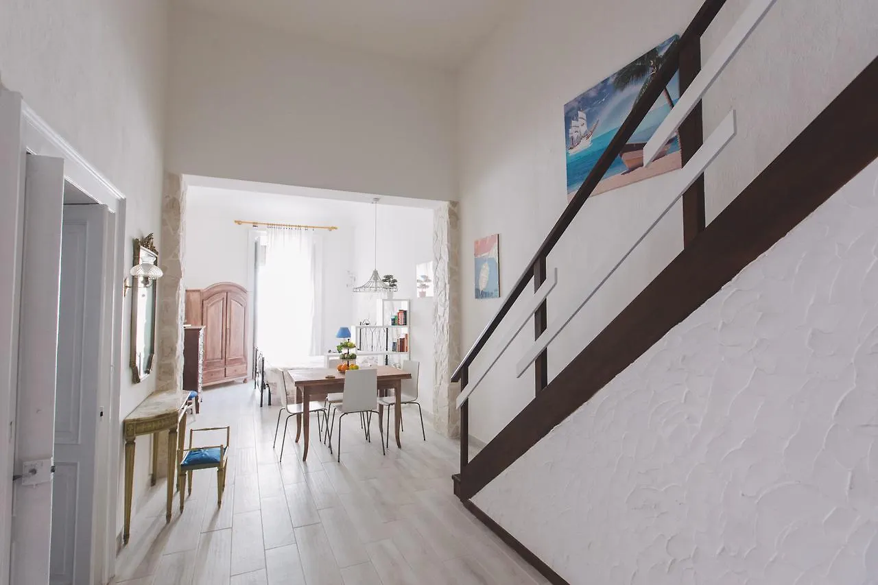 בית נופש מלון סירקוזה Residenze De' Tornabuoni